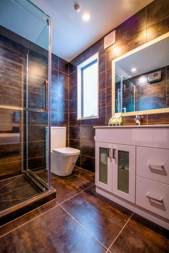 Bathroom 4, Alpine Hotel, Christchurch
