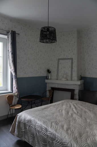 Bedroom 4, Le Coin des Artistes, Eure