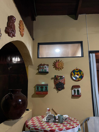 Food & Drinks 4, Charly's Place, Alajuela