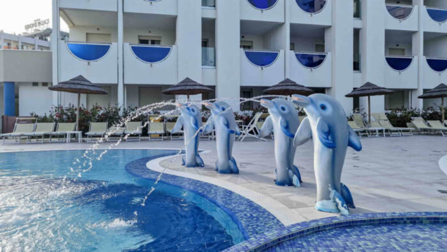 Pool 4, Peaceful Flat Next to the Beach With Balcony, Venezia