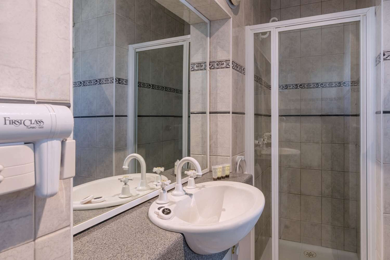 Bathroom 3, Best Western Governor Gipps Motor Inn, Latrobe - Traralgon