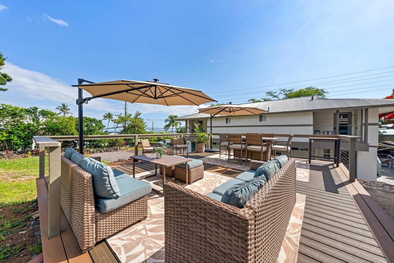 Terrace/patio 2, Big Island Kahaluu Surf Boutique #3 2 Bedroom Apts