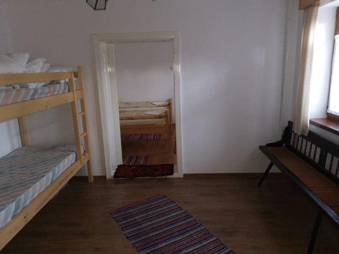 Bedroom 2, Pensiunea Katalin Vendeghaz, Sic