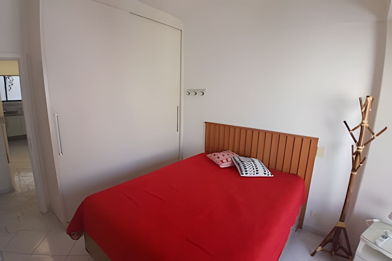 Room 2, SHB 4 quartos com Sacada Pitangueiras, Guarujá