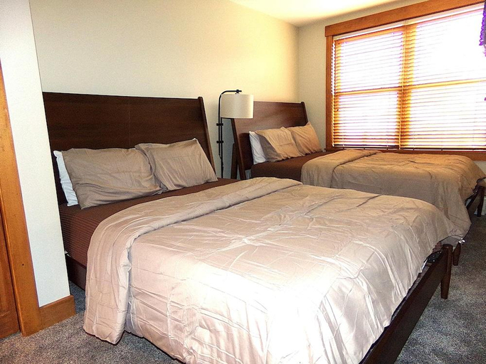 Bedroom 2, Springs 2 Bed 3 Bath Murphy, Summit