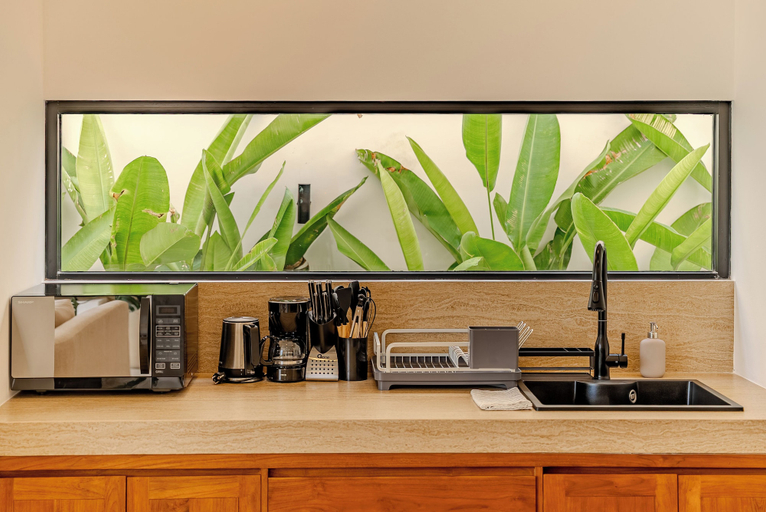 Private kitchen 4, Aintrazy Villa by Betterplace, Badung