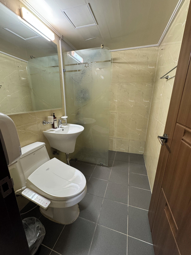 Bathroom 3, OK Hotel, Gwangsan