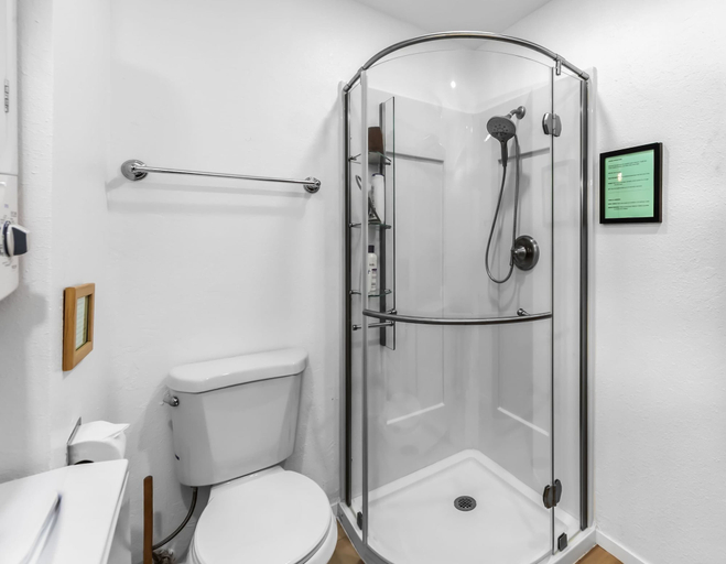 Bathroom, Paradise Bungalow - Cozy Cabin Escape, El Dorado