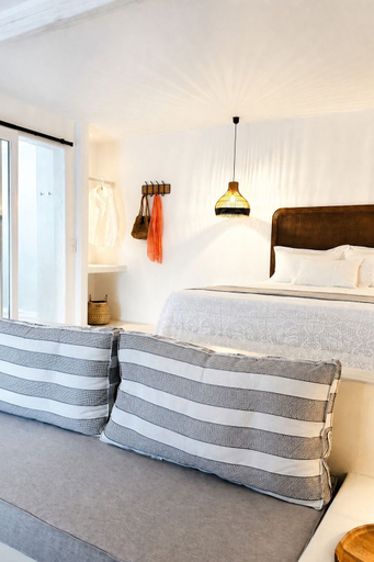 Bedroom 4, Myconian Theros, South Aegean