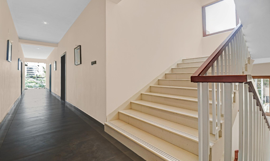 Public Area 2, Treebo Grand Vistara Airport Suites, Ernakulam