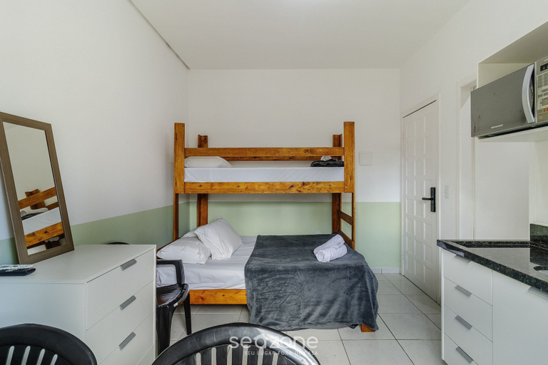 Room 4, Functional Loft in the Center of Floripa Flt0001, Florianopolis