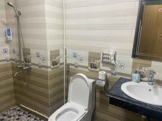 Bathroom 3, Anh Nhu Hotel, Cát Hải