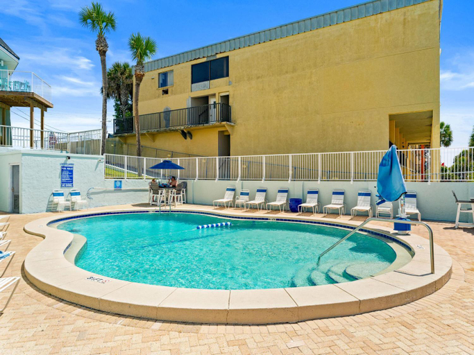 Sport & Beauty 3, Continental Condominiums, Bay