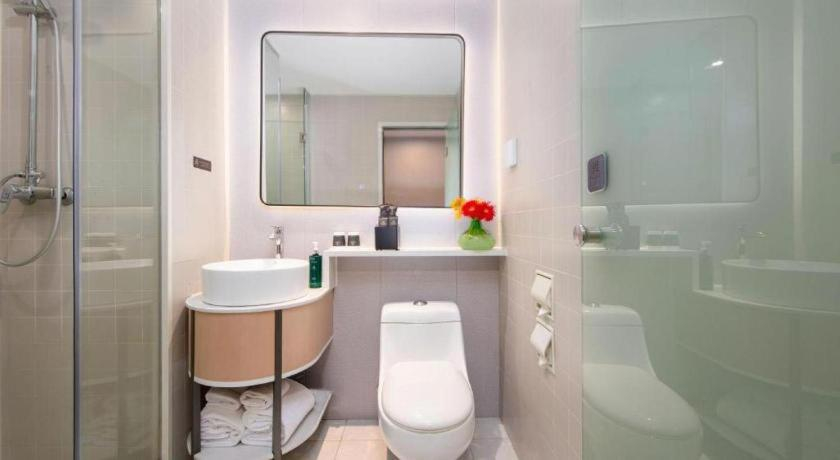 Bathroom 4, Jinjiang Inn Dalian North Railway Station , Dalian