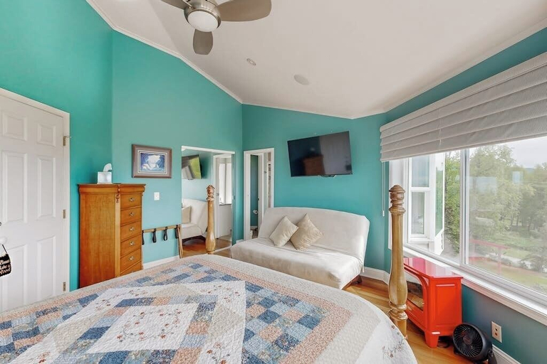 Interior 3, South Anchorage Apartment w/ Shared Deck & Wildlife, Anchorage