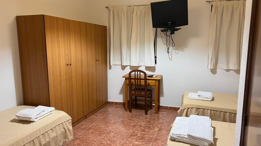 Bedroom 3, Hostal Los Principes, Huelva