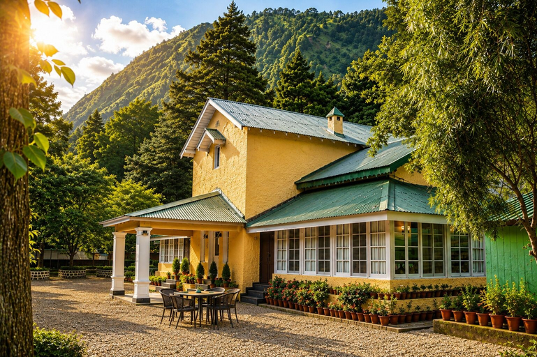 Exterior & Views