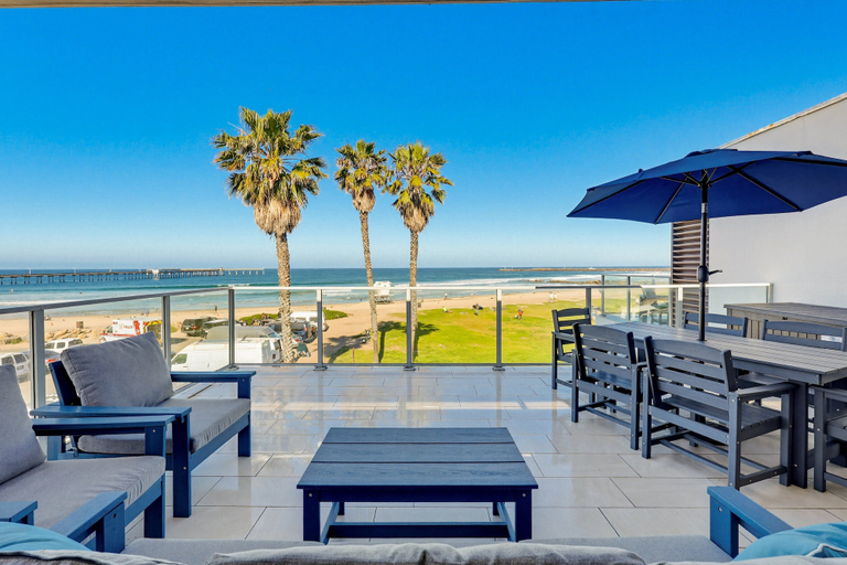 Outdoor dining 4, Ocean Park Combo 9 & 10, San Diego