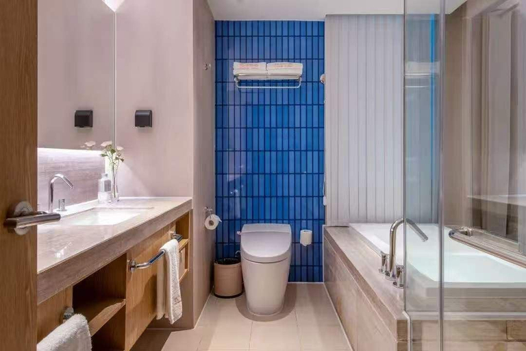 Bathroom 2, Crystal Hotel Beijing Chongwenmen, Beijing