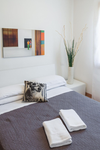 Bedroom 2, Accademia Charm 3 by Wonderful Italy, Venezia