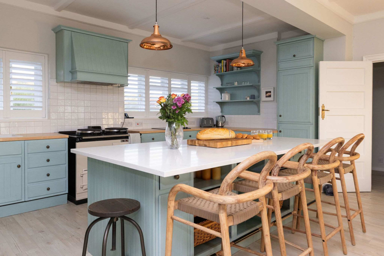 Room 2, Luxury Beachfront Retreat for 14 With Hot Tub, West Sussex