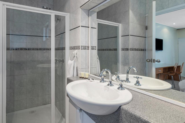 Bathroom 3, Best Western Governor Gipps Motor Inn, Latrobe - Traralgon