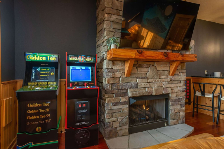 Room 2, The Triple Timber in Mars Hill, Madison