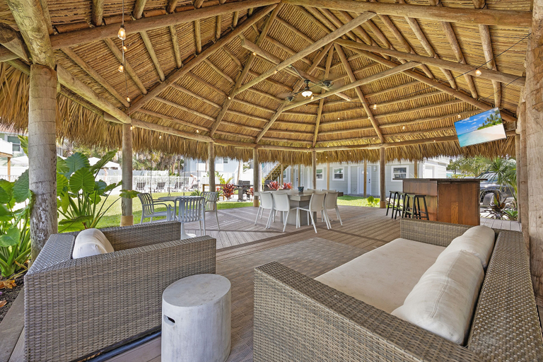 Terrace/patio 3, The Woods, Lee