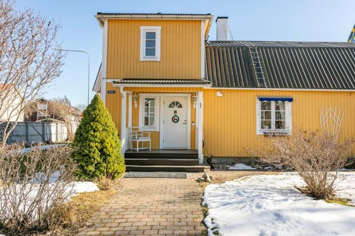 Exterior & Views 1, Single Room, Uppsala