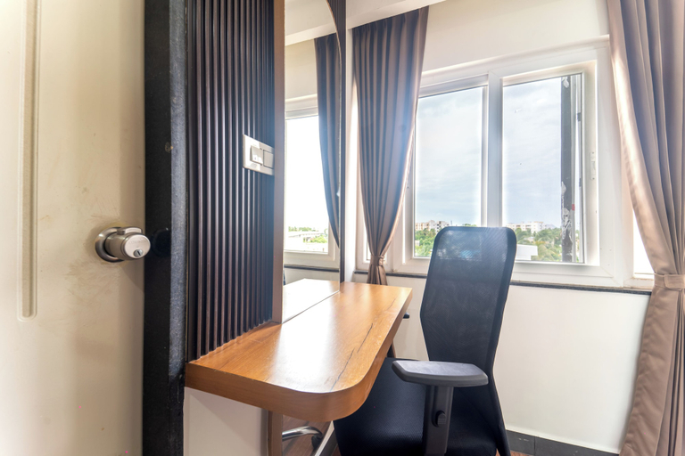 Interior, Zipp Lite Ballari Leela Hotel & Banquets, Bellary