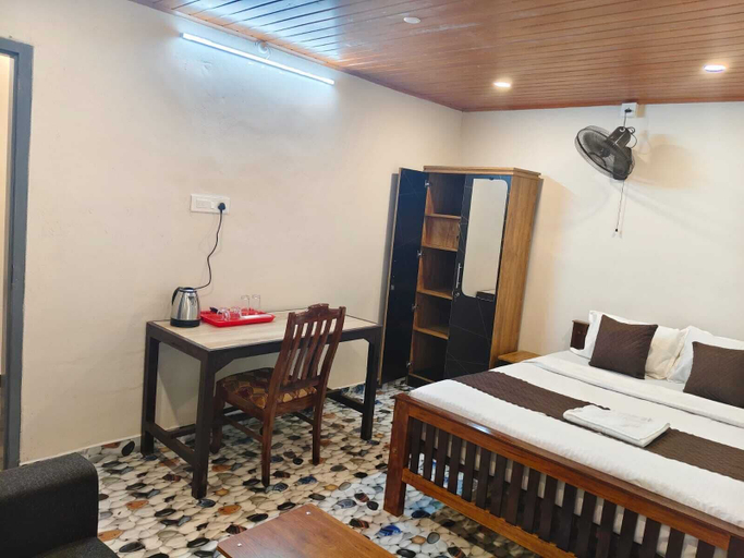 Room 2, NAINAS RESIDENCY VAGAMON, Idukki