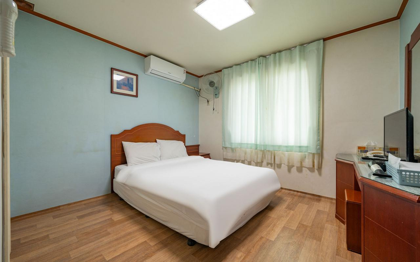Bedroom 3, Gangneung (Jeongdongjin) Phoenix, Gangneung
