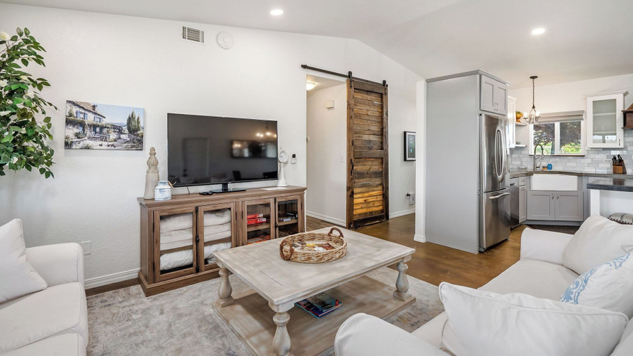 Interior 5, Casa Robles by Avantstay Spa + Firepit + BBQ Rural Eastside Paso Robles, San Luis Obispo