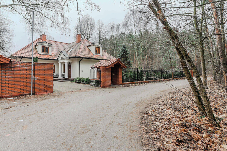 Exterior 2, Warsaw Stay With Patio, Warsaw