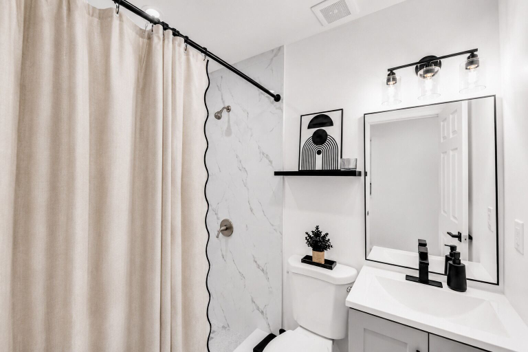 Bathroom 3, Hollywood Luxury Retreat with Arcade, Broward