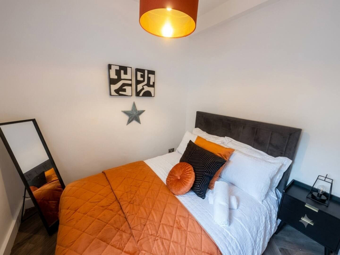 Bedroom 3, Charming 2-bed Ground Floor Apartment in Central London, London
