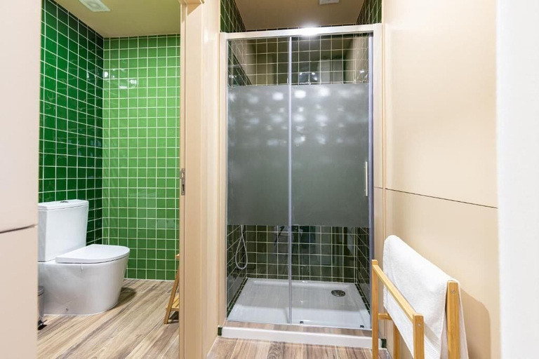 Bathroom 2, Dorigem Rooms, Alijó