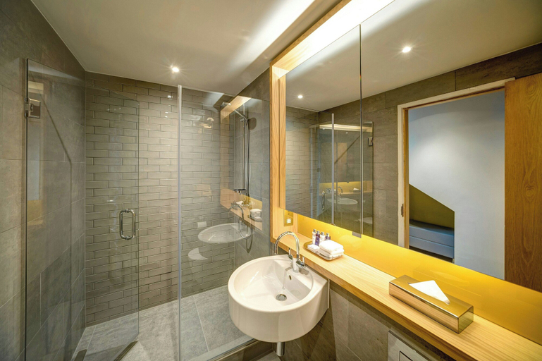 Bathroom 5, Apex City of Glasgow Hotel, Glasgow