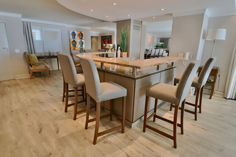 Room 5, Bantry Place - Luxury Apartment, City of Cape Town