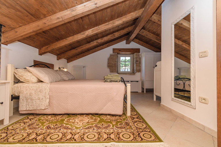Room 2, House Barba Frane, Vižinada