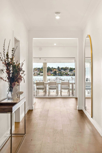 Interior entrance 2, Unit 1 380 Drummoyne, Sydney