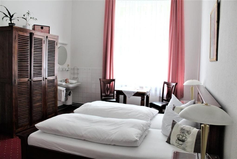 Room 3, Pension Brinn, Berlin