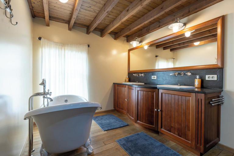 Bathroom 2, Villa Krat, Vlaams Brabant