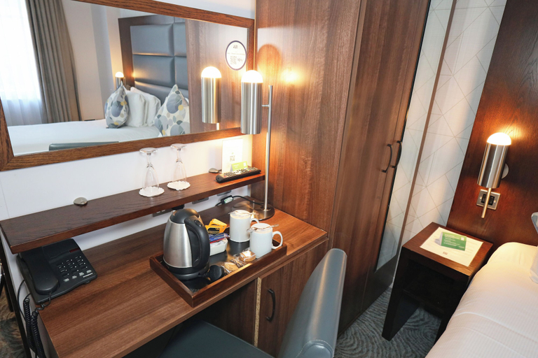 Bathroom 4, Mercure London Paddington Hotel, London