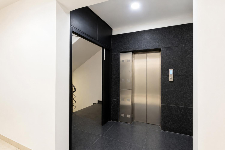 5, Fabhotel D2 Pachim Vihar, Delhi