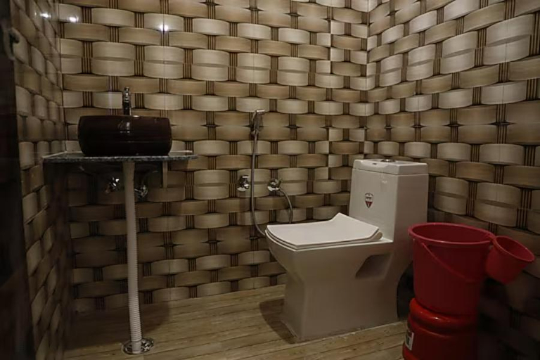 Bathroom 3, Shree Mahal Homestay Khajuraho, Chhatarpur