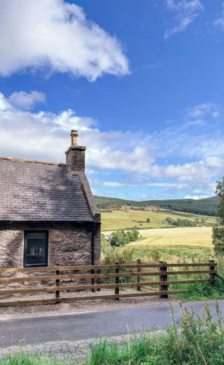 Room 2, Craighead Cottage in Moray, Moray