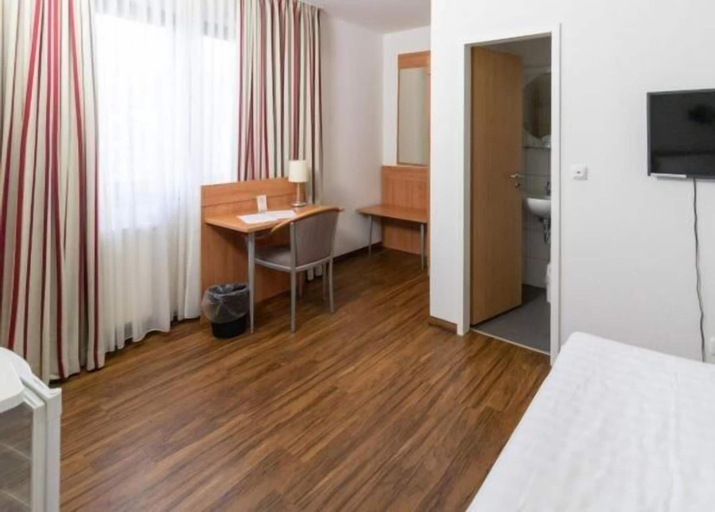 Room 4, OIL INN, Minden-Lübbecke