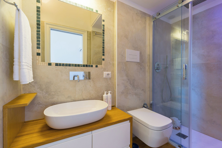 Bathroom 2, De Sangro Suite by Napoliapartments, Napoli