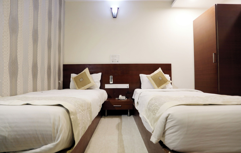 Room 2, Shree Khedapati International Hotel, Dewas